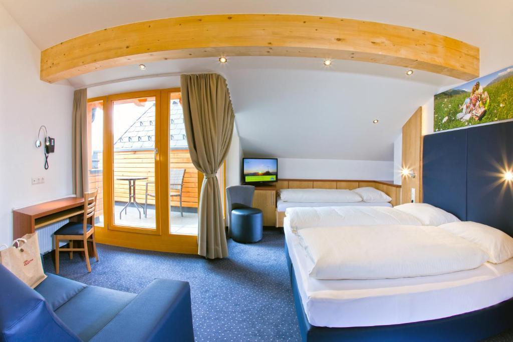 Hotel Lukas فس الغرفة الصورة