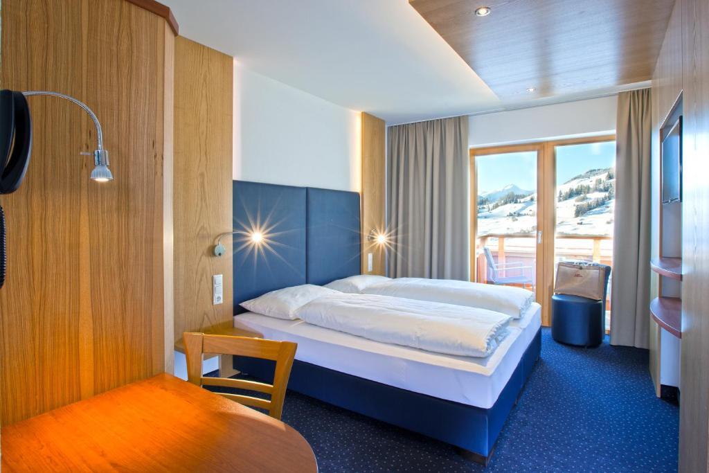 Hotel Lukas فس الغرفة الصورة